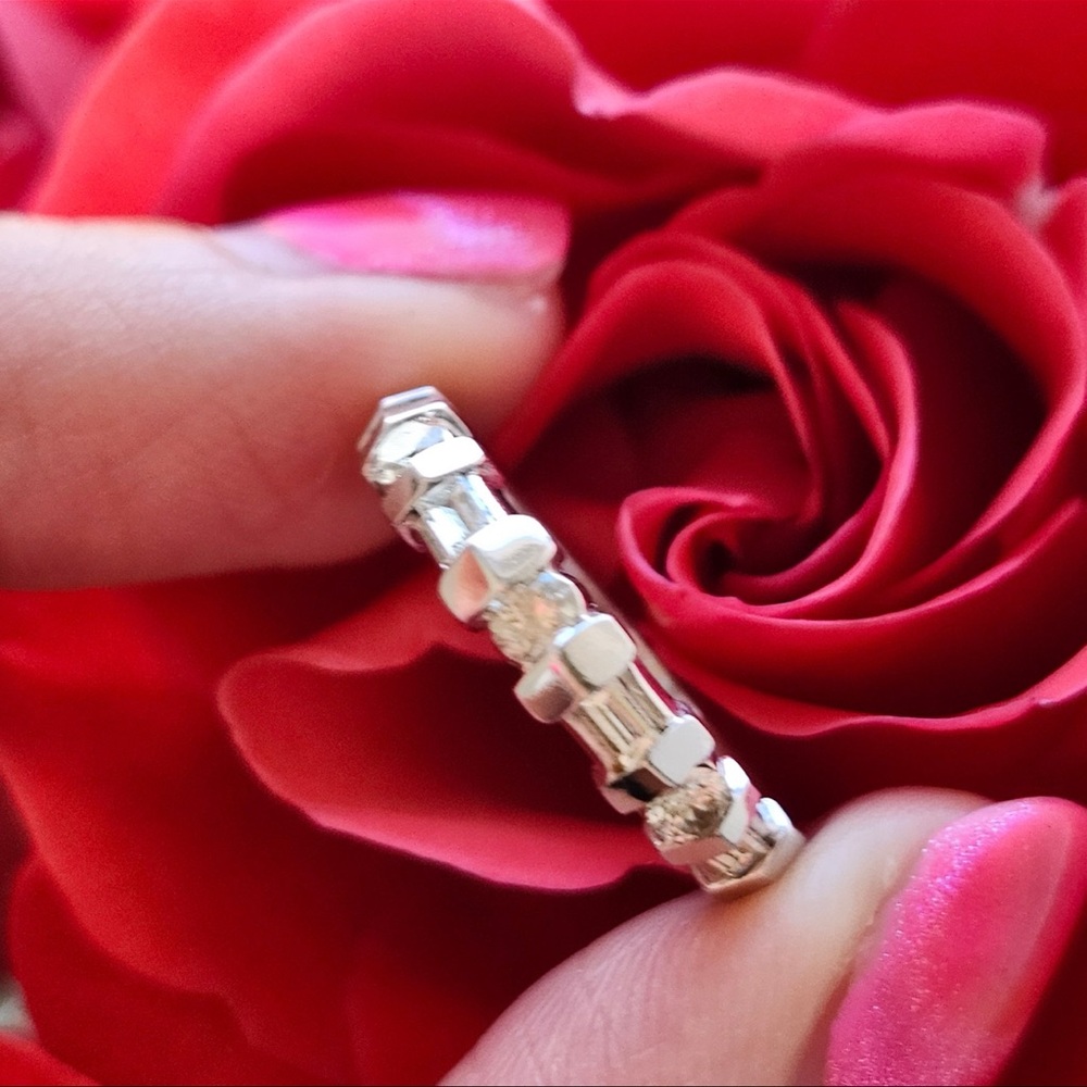 Heavy solid 14k natural diamond band - Picture 2 of 8